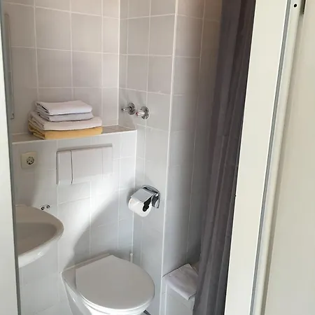 Cinar Hirsch & Restaurant Отель 2*