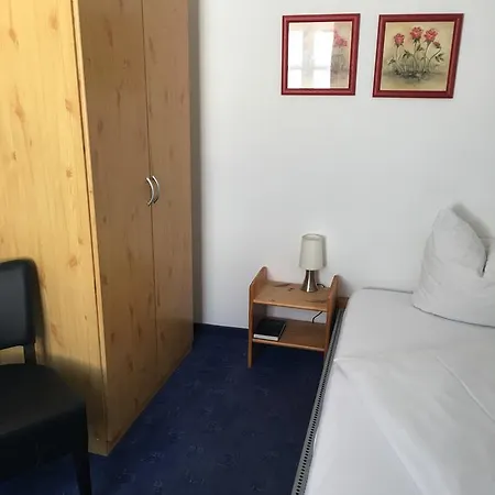Cinar Hirsch & Restaurant Отель Aystetten