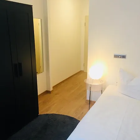 Cinar Hirsch & Restaurant Отель 2*